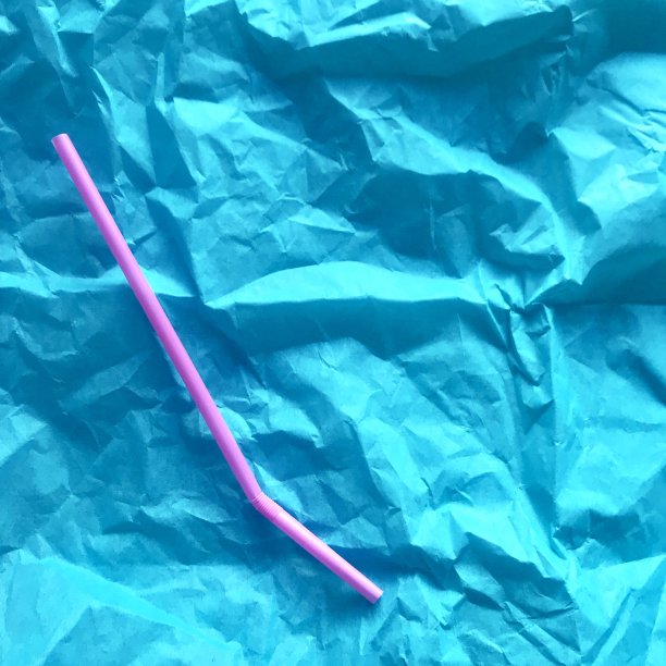 塑料吸管污染海洋图片下载