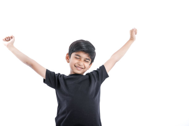 快乐的印第安小男孩图片下载