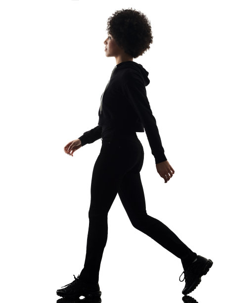 少妇走影孤影图片下载