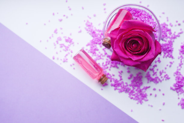 产品与玫瑰水疗护理图片下载