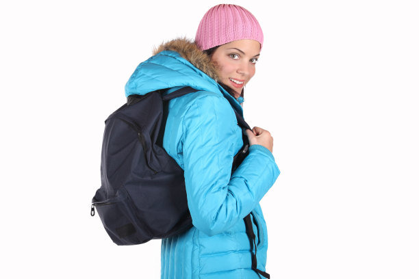 冬天里美丽的年轻女子图片下载