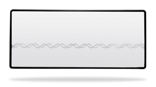 泰国黑色塑料空车板框架。空白汽车数量，横向运输。特写金属车辆灰色牌照孤立的白色背景与拷贝空间。图片下载