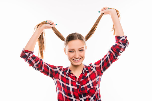 可爱的小女孩和有趣的人开玩笑图片下载