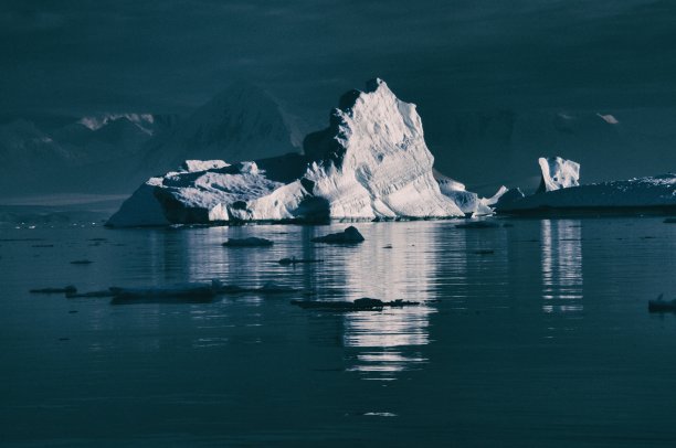 南极洲的冰山,图片下载