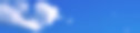 蓝天映衬着白云。全景图片下载