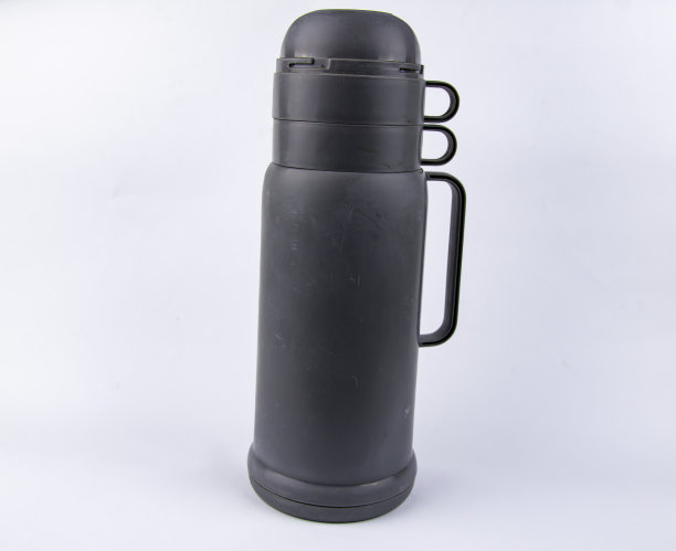 带杯子的旅行保温瓶图片下载