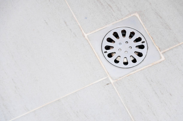 旧铬淋浴排水管设置在淋浴图片下载