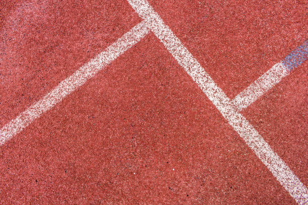 带有白线纹理的跑道。图片下载