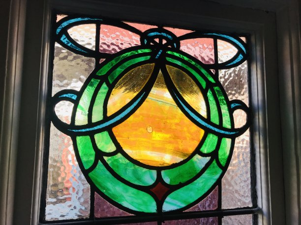 彩色玻璃窗户图片下载