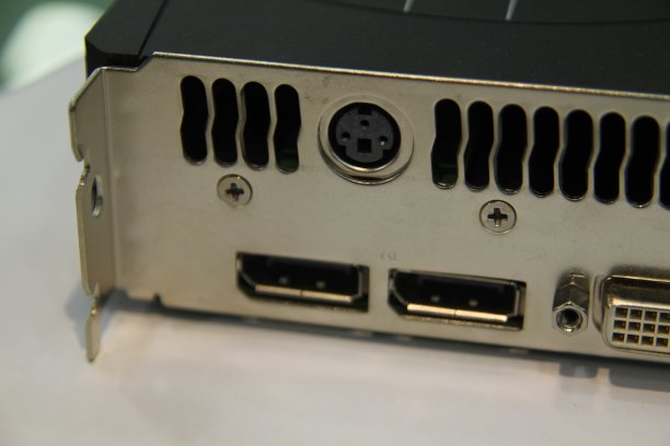 电脑游戏VGA卡和dvi VGA hdmi显示端口图片下载