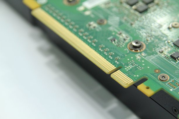 电脑游戏VGA卡和dvi VGA hdmi显示端口图片下载