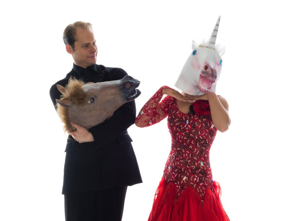 可爱的舞厅马舞者图片下载