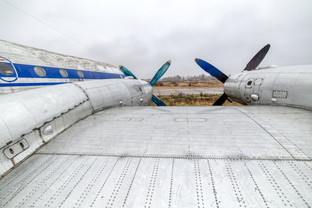老式飞机的涡轮螺旋桨发动机。图片下载