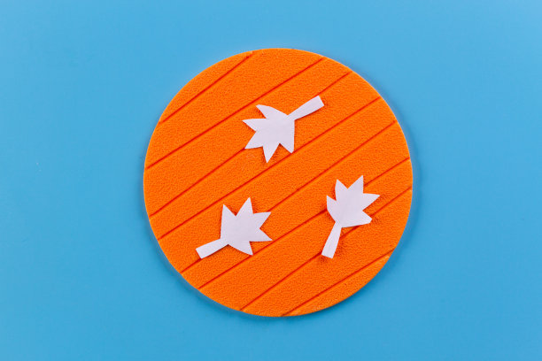 红色和橙色的秋叶背景图片下载