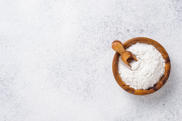 木碗里的小麦粉图片下载