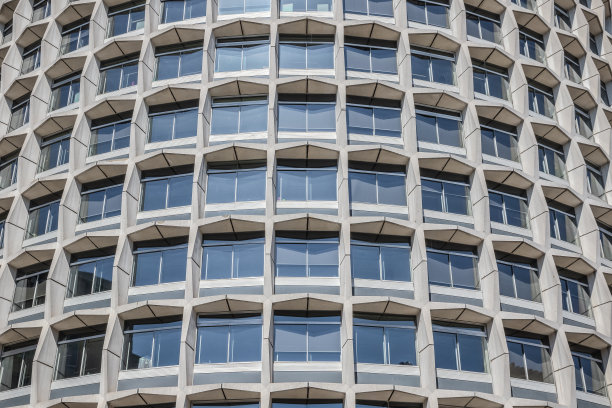 重复的模式，一个圆柱形建筑肯布尔街一号，又名空间屋，在伦敦图片下载