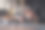 一个年轻女孩在商务午餐上图片下载