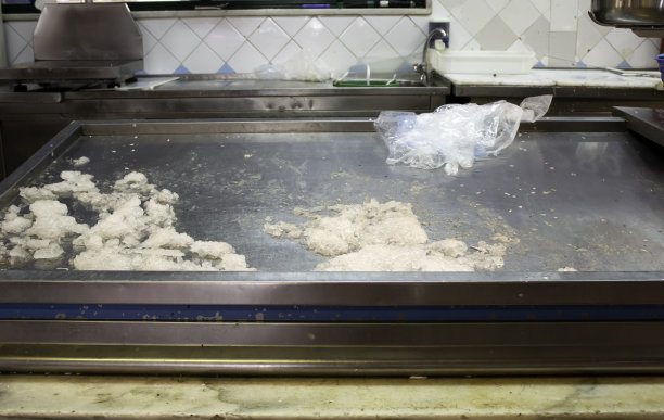 鱼柜上的冰图片下载