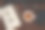 办公桌与办公配件和休息信息。压力管理，超负荷和倦怠的概念图片下载