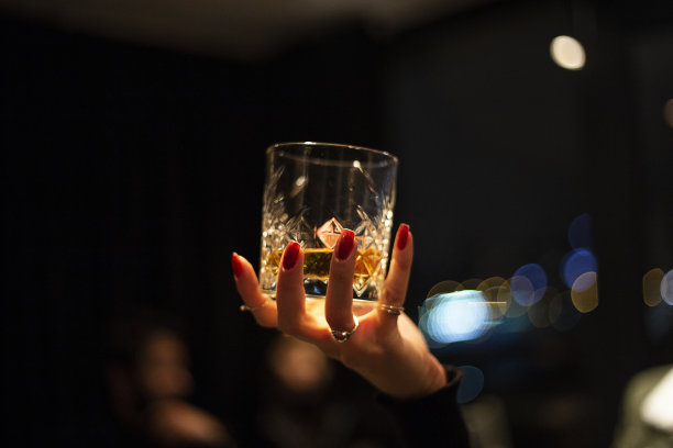 维斯基玻璃。图片下载