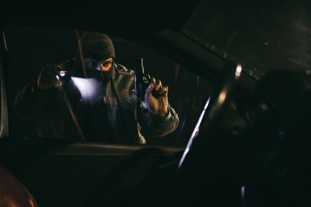 晚上强盗图片下载