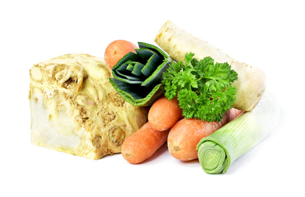 肉汤配料，芹菜，欧芹，韭菜和胡萝卜图片下载