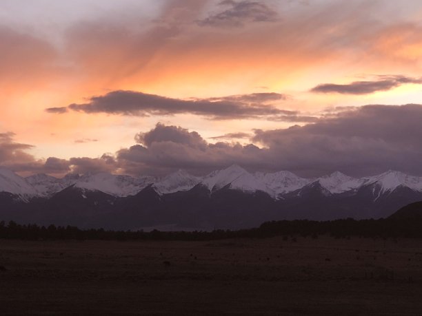 科罗拉多州韦斯特克利夫的日落图片下载