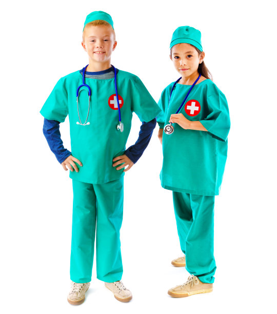 儿童、女孩和男孩在白色背景下成为医生和外科医生的职业抱负图片下载