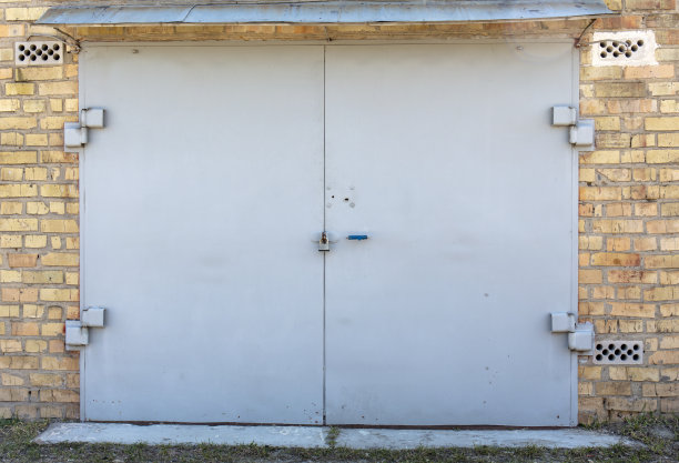 旧金属仓库门，机库，高分辨率照片图片下载