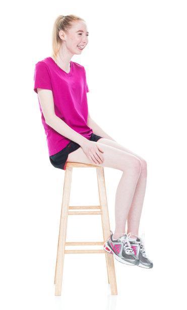 美丽的女性在运动服装-图片下载