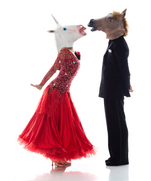 可爱的舞厅马舞者图片下载