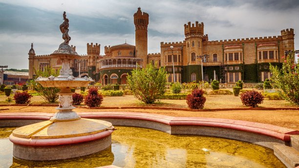 班加罗尔宫HDR图片下载