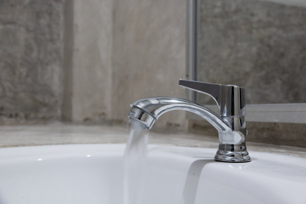 水龙头，浴室的水龙头。图片下载