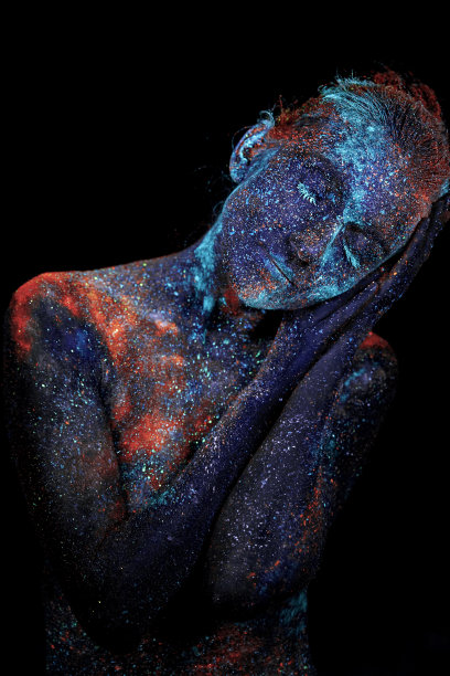 近紫外抽象肖像外太空图片下载