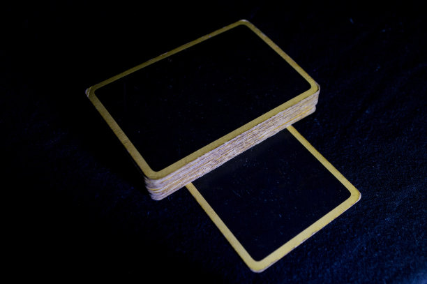 一副黑牌。图片下载