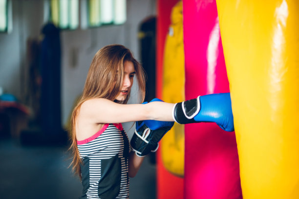 在健身房拳击图片下载