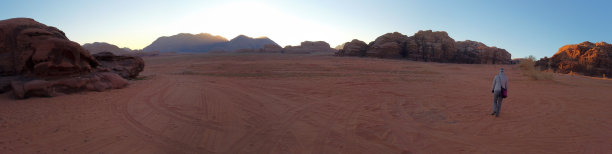 瓦迪拉姆的日出图片下载