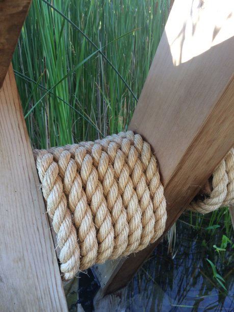 木头和绳子图片下载