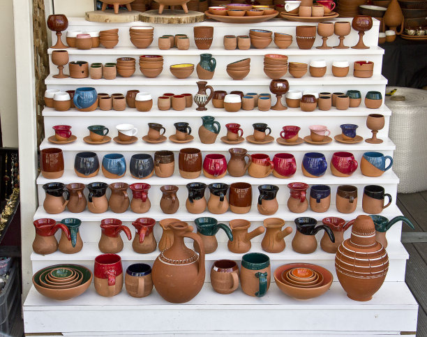 陶罐堆图片下载