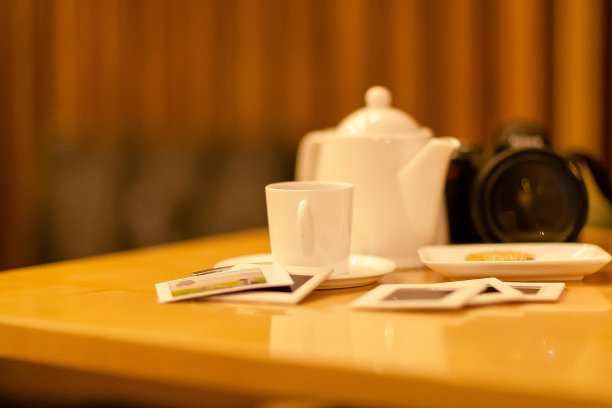 咖啡、相机和回忆图片下载