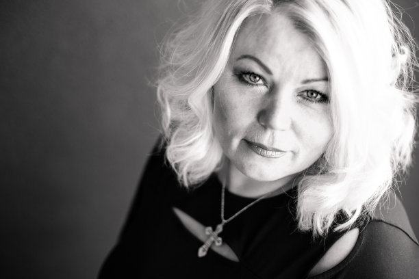 成熟的女人肖像图片下载