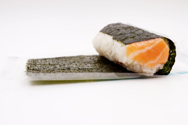 三文鱼寿司卷图片下载