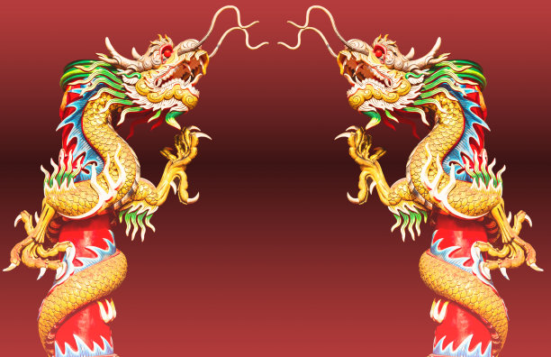 金色的龙，红色的杆子天空背景剪辑部分图片下载