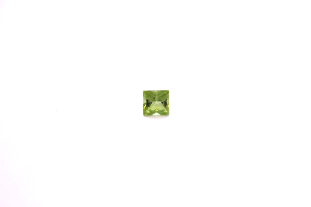 绿橄榄石图片下载