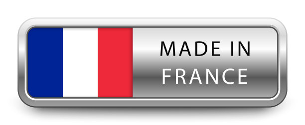 法国制造的金属徽章，白色背景上孤立的国旗图片下载