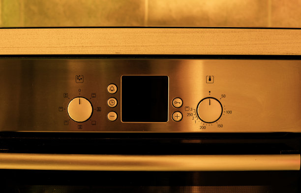 控制板上的烘箱按钮图片下载