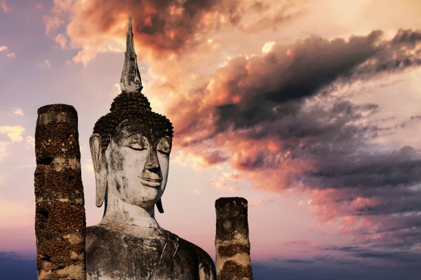 佛教中用作护身符的佛像。图片下载