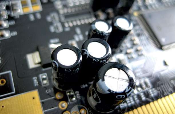 带有电气元件的电子板。计算机设备电子学图片下载