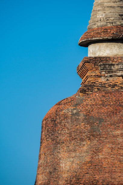 宝塔的一部分。宝塔是一种多层的多檐塔，按照历史上南亚的佛塔传统建造。图片下载