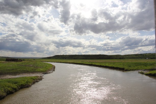 山谷风景由安德烈·劳伦斯C 1020377萨斯喀彻温省图片下载